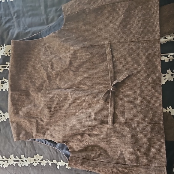 Vest - Picture 2 of 2